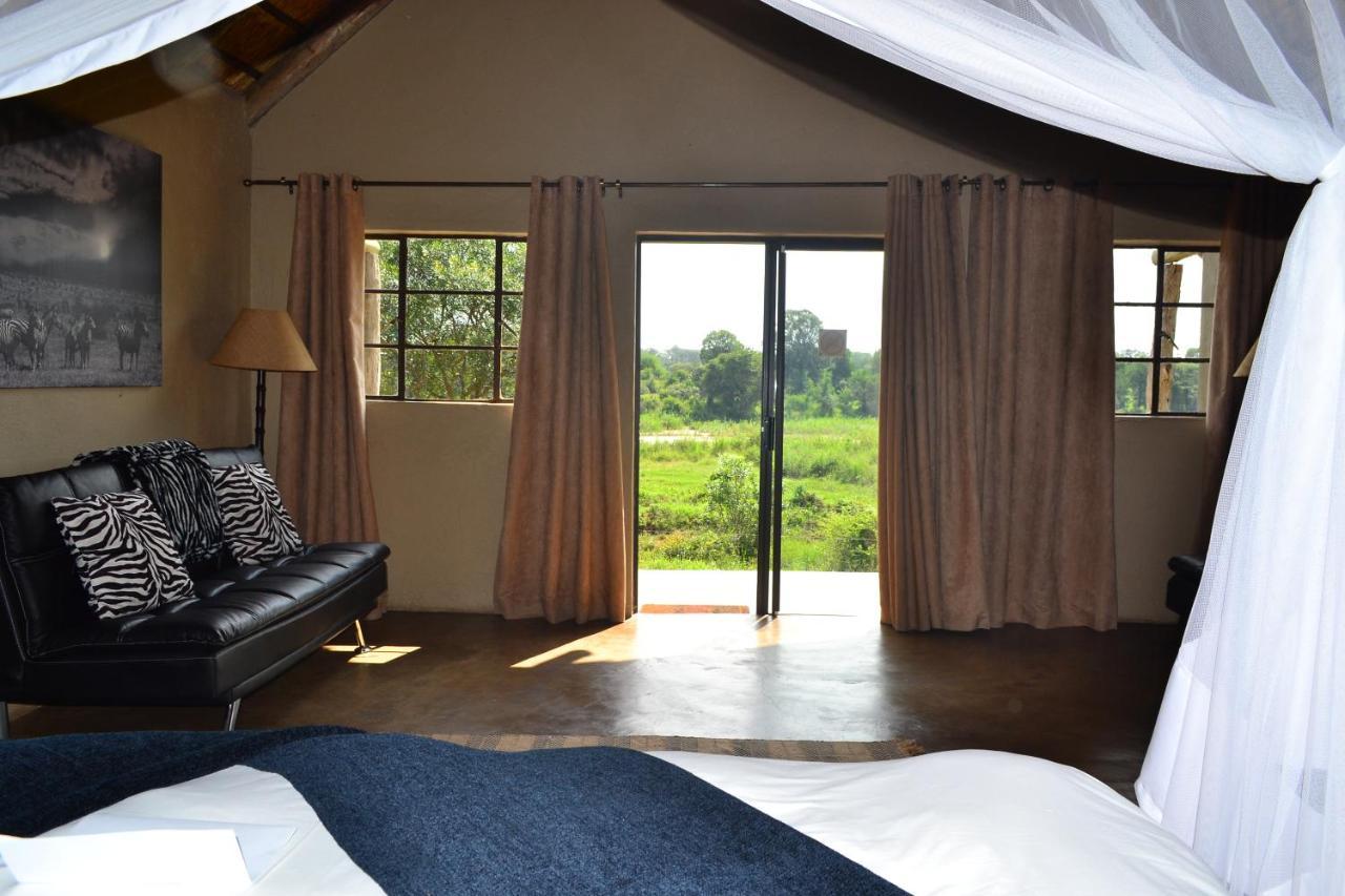 Umkumbe Safari Lodge Riverside Skukuza Bagian luar foto