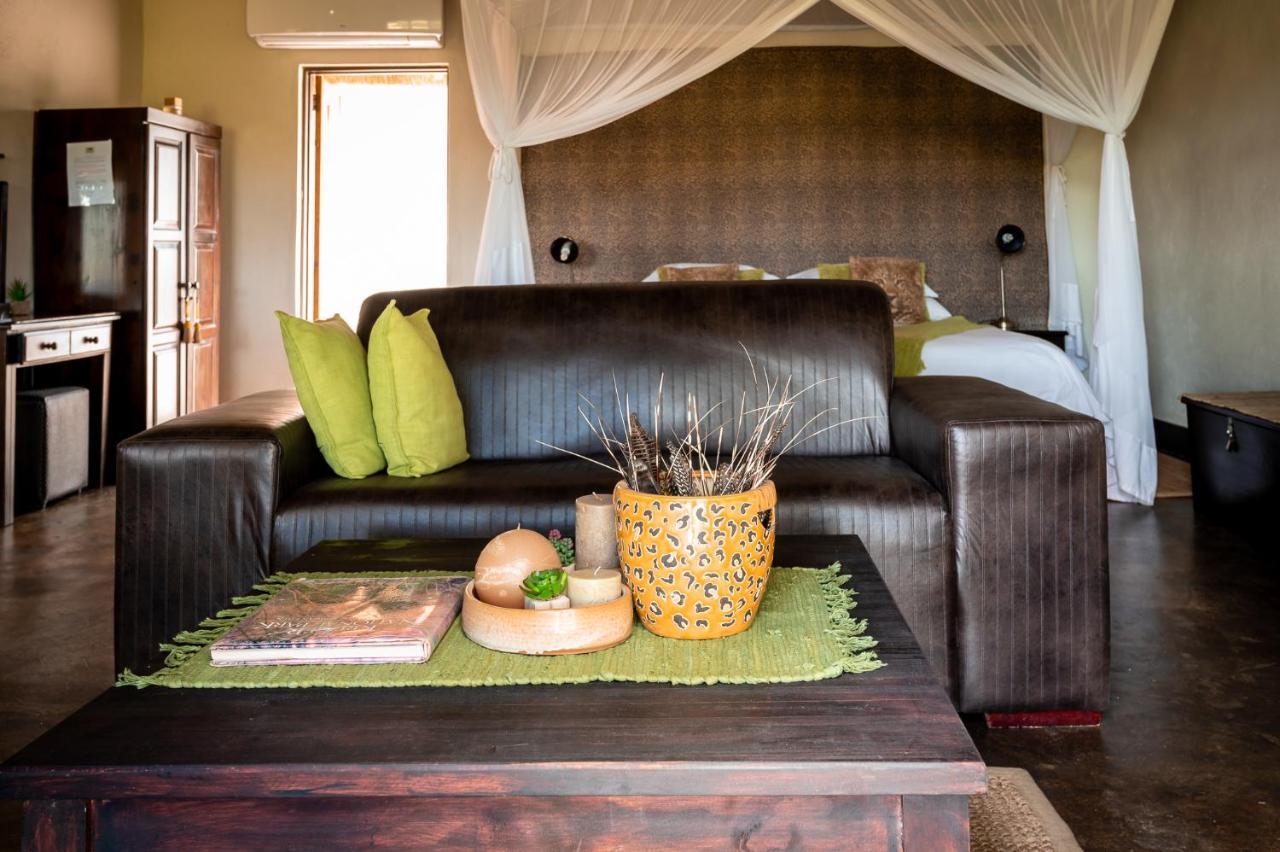 Umkumbe Safari Lodge Riverside Skukuza Bagian luar foto